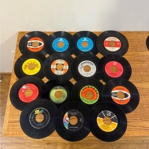 Lot Of 15 Vintage Vinyl Record 45s Country, Rock N Roll Neil Diamond Ronnie Mils